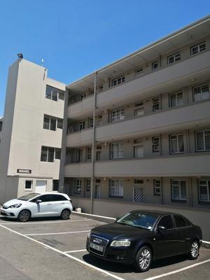 Apartment / Flat For Sale in Zonnebloem, Cape Town