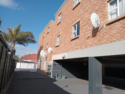 Apartment / Flat For Rent in Townsend Estate, Goodwood