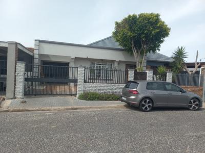 House For Sale in Athlone, Cape Town